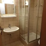 Tuerlwand מלון