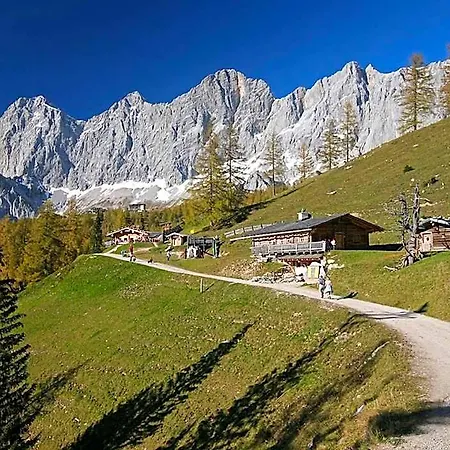 Tuerlwand فندق رامساو أم داتشستين