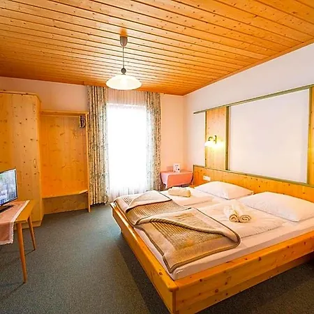 Tuerlwand 3* رامساو أم داتشستين